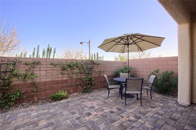 Building Photo - 7220 Willow Brush St