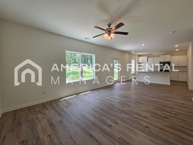 Building Photo - Spacious Home for Rent in Calera, AL!