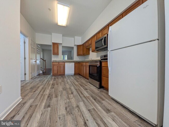 Building Photo - 310 Del Rhodes Ave