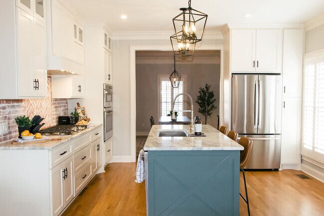 Building Photo - 131F Woodmont Blvd