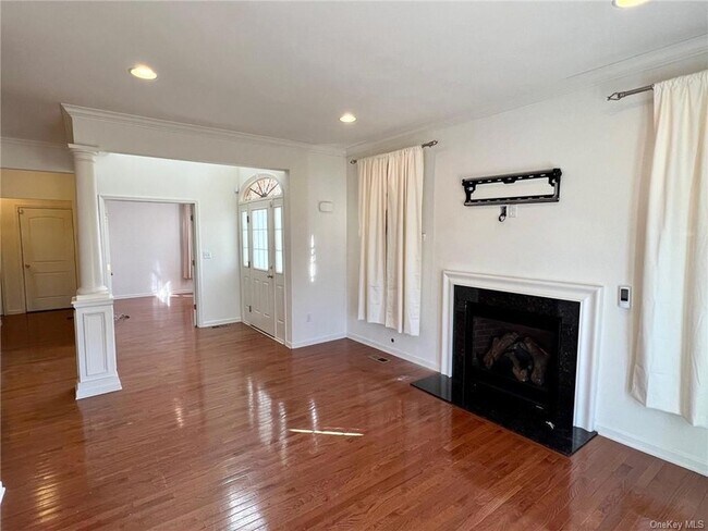 Building Photo - 24 Cobblestone Ln