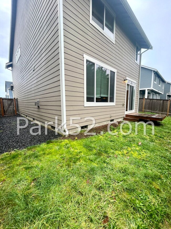 Building Photo - Spacious 4 Bedroom Home in Olympia