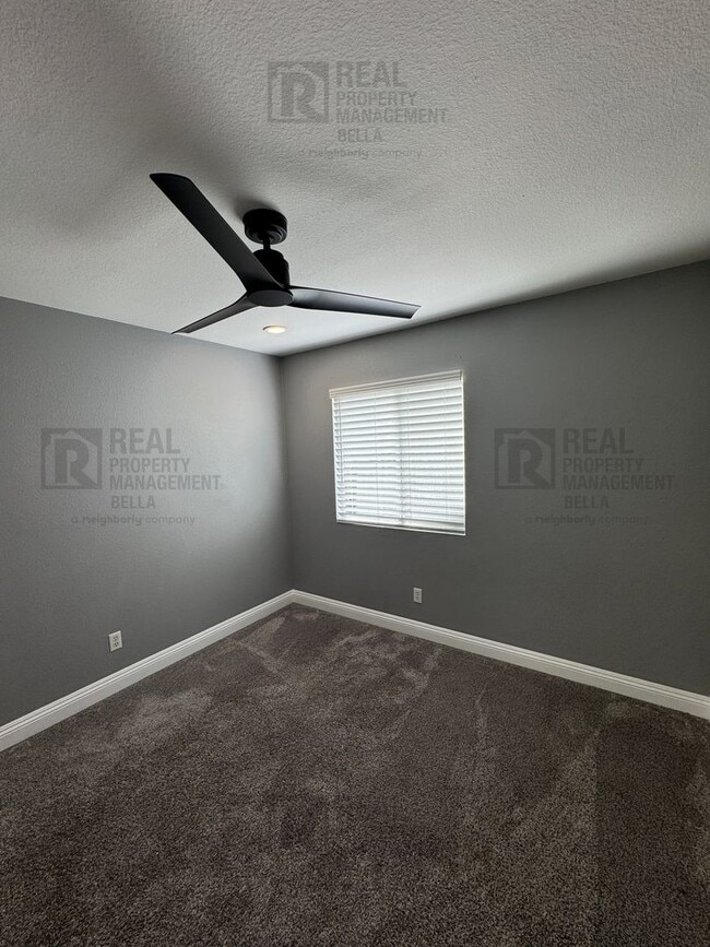 Building Photo - 23694 Canyon Heights Dr