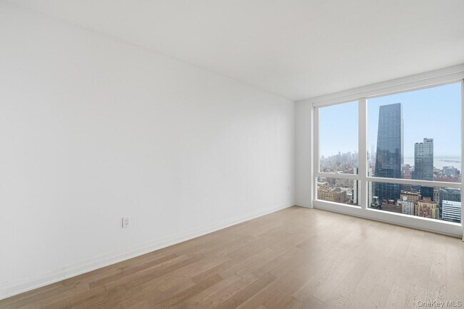 Building Photo - 460 W 42nd St