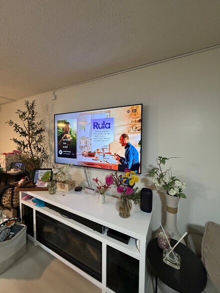 Building Photo - 1345 Kipaipai St
