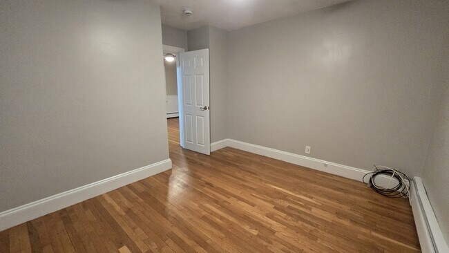 Building Photo - 133 Phenix Ave