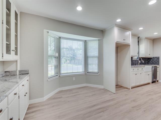 Building Photo - 2020 Normandy Dr