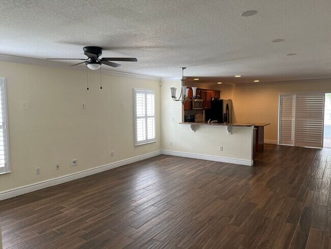 Building Photo - 15353 Perdido Dr