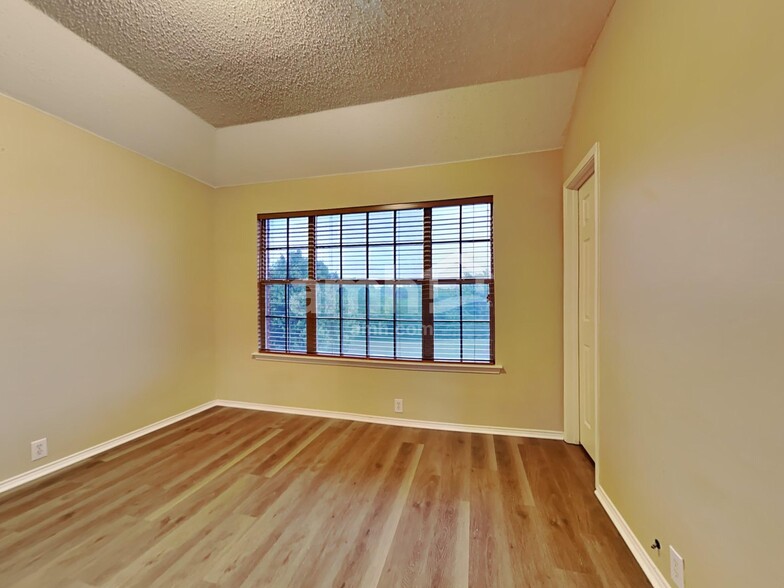 Building Photo - 7847 Teal Dr