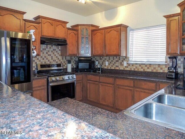 Building Photo - 14325 Coyote Trail Dr