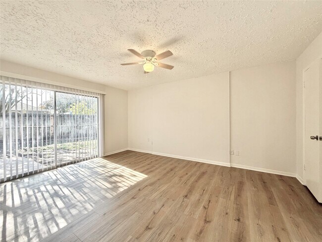 Building Photo - 2507 Coopers Post Ln