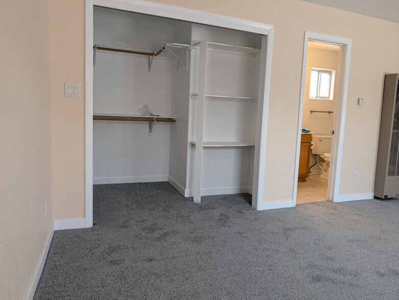 Bedroom 1 closet - 1020 Headingly Ave NW
