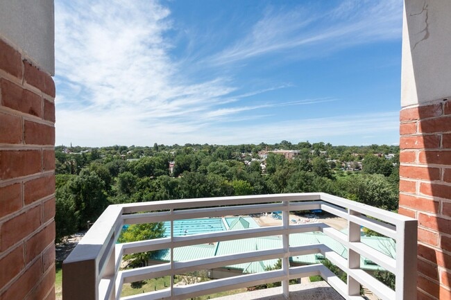 Building Photo - 1275 25th St NW