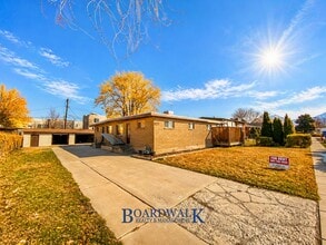 Building Photo - 325 Baird Cir