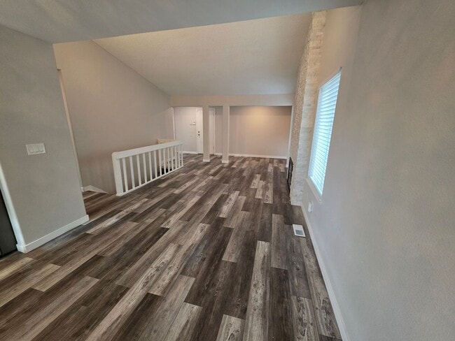 Building Photo - 6094 S Kingston Cir