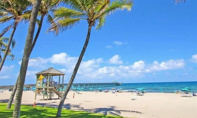 Building Photo - 358 Markham P