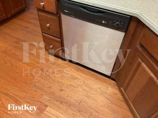 Building Photo - 5903 Vintage Oaks Pass