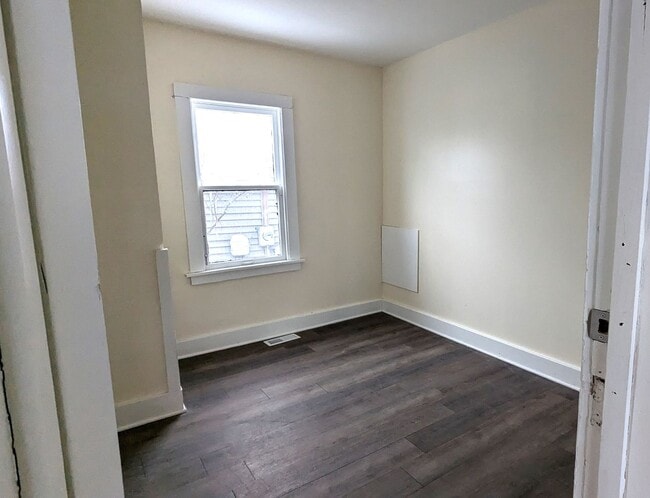 Building Photo - 1715 Ray St