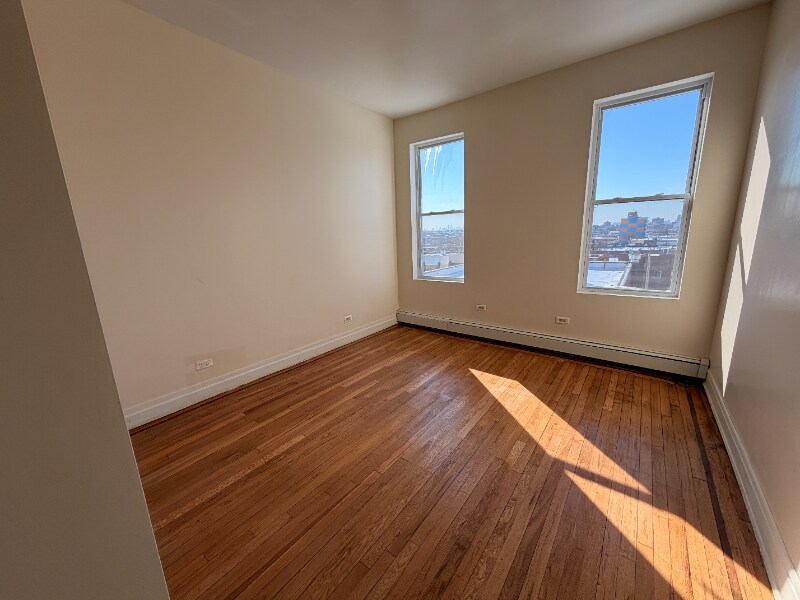 Building Photo - 3361 Fenton Ave