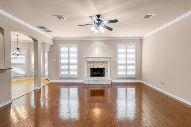 Building Photo - 8707 Roswell Ridge