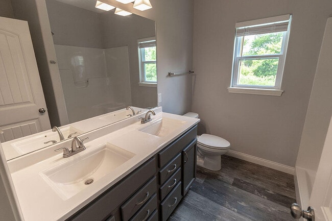 Building Photo - 2801 Amberwood court