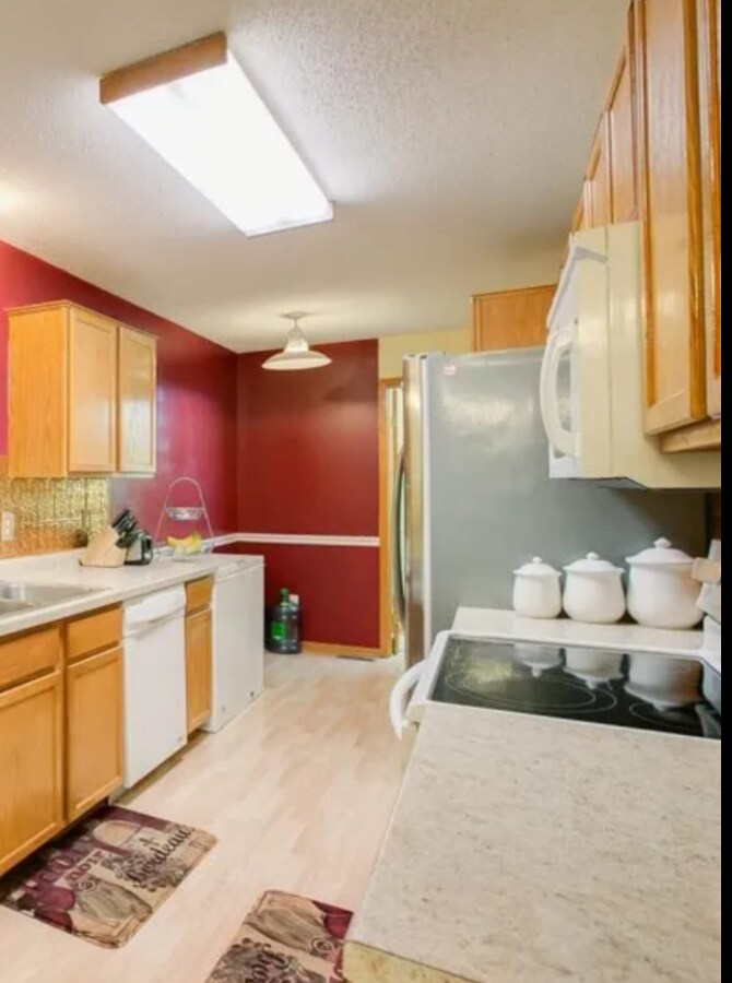 Building Photo - 14210 Xenon St NW