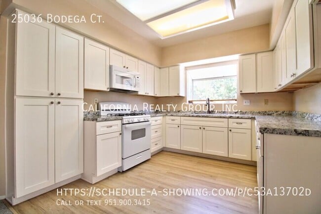 Building Photo - 25036 Bodega Ct