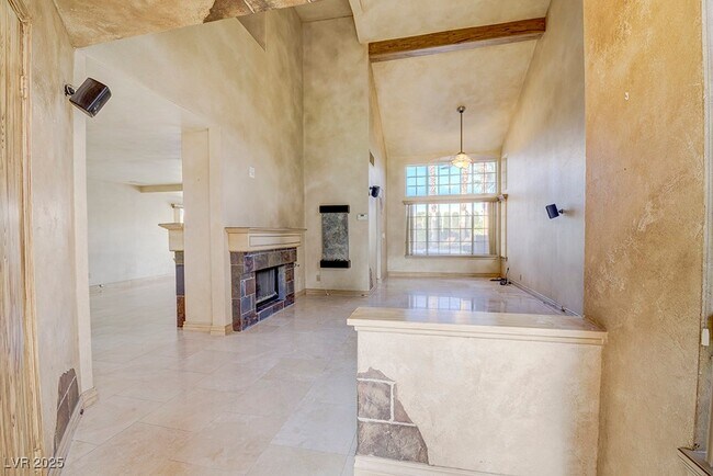 Building Photo - 2394 Millcroft Dr