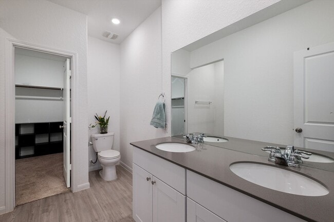 Building Photo - Move-In Ready Gem with Open Layout & Prime Location