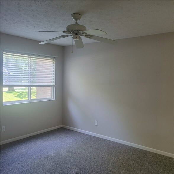 Building Photo - 6620 Green Branch Dr