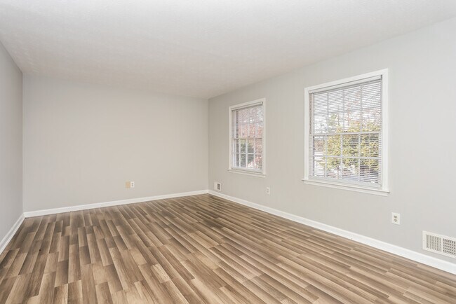 Building Photo - 2677 Luke Dr