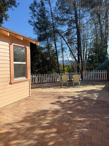 Building Photo - 5381 Mariquita Ave