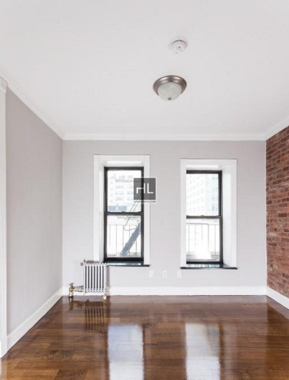 Building Photo - Upper Carnegie Hill adj, Close to E.96th Q: E 100th St btw 2nd/1st Ave 3BR, Elevator, W/D, SS App...