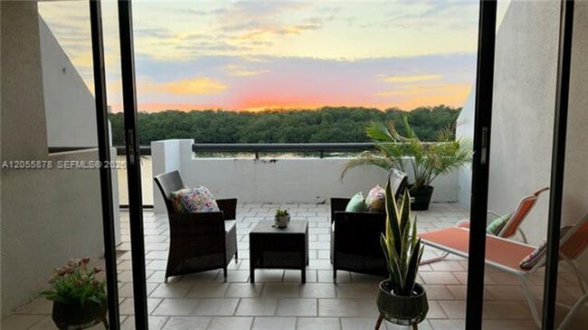 Building Photo - 456 Poinciana Island Dr