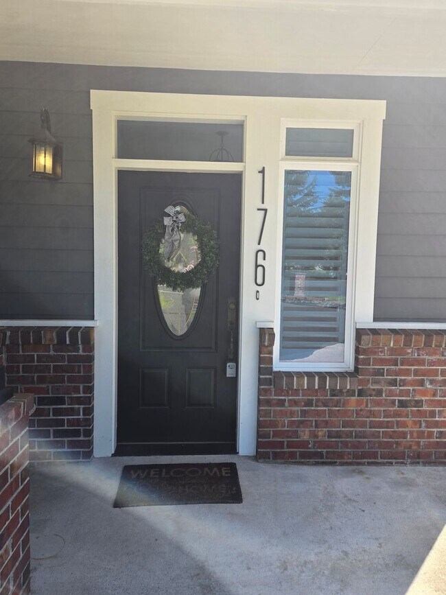 Building Photo - STATUS: PENDING APPLICATION-  | R17 | $ 2995