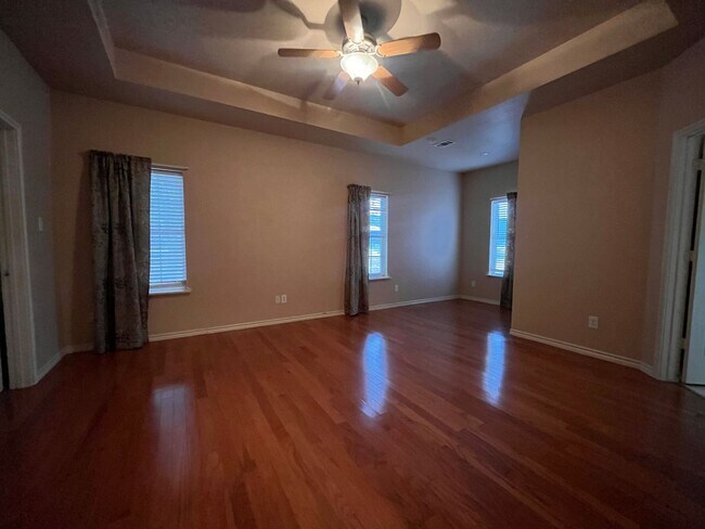 Building Photo - Gated Entry 5 bedroom, 3.5 Bath Home on 16+ Acres in Cleburne - Bring your horses and cattle!