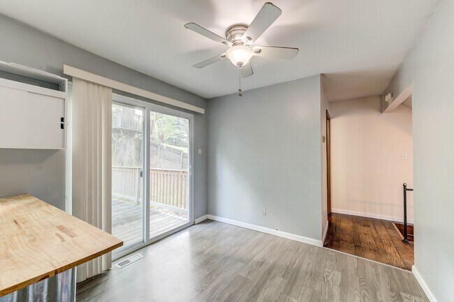 Building Photo - 7211 Wayles Dr