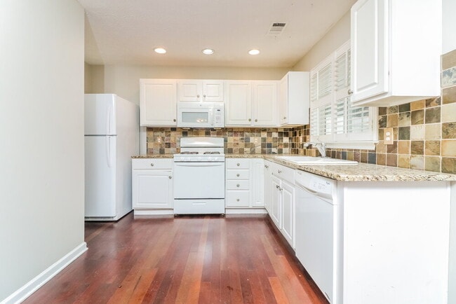 Building Photo - 568 Windcroft Cir NW