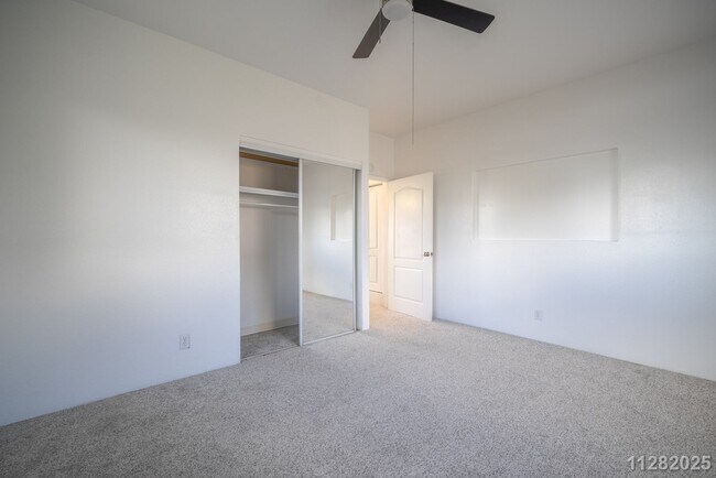 Building Photo - $3650.00 | 4bd/1.5ba Duplex in Pacific Palisades Pearl City