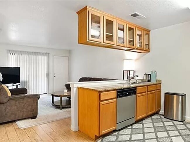 Building Photo - Check out the video! 3 Bedroom 2 Bath Cond...