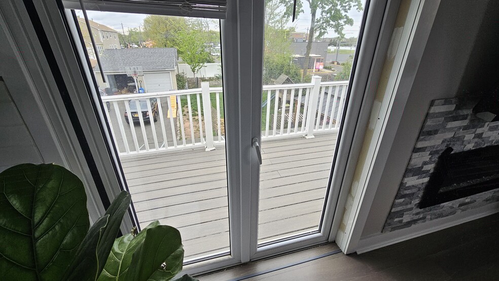 Building Photo - 1753 Rutherford St