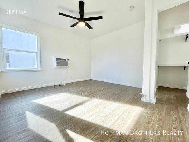 Building Photo - 420 N Sierra Bonita Ave