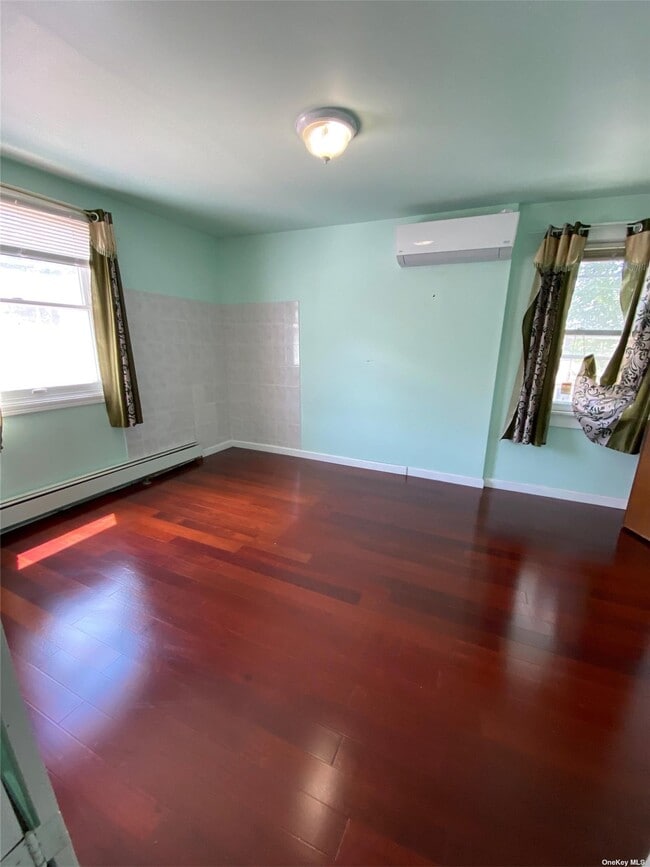 Building Photo - 73 Thorman Ave