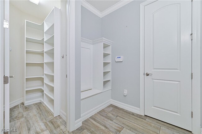 Building Photo - 14589 Laguna Dr