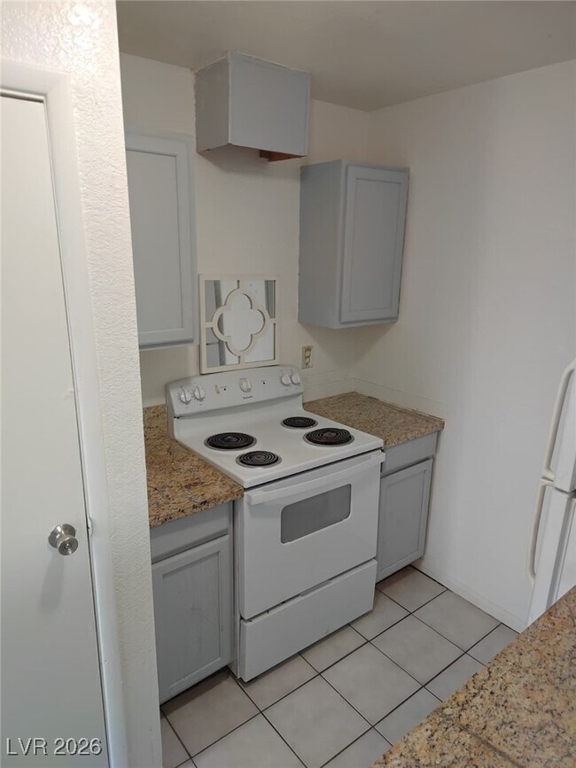 Building Photo - 3602 Gaylord Dr