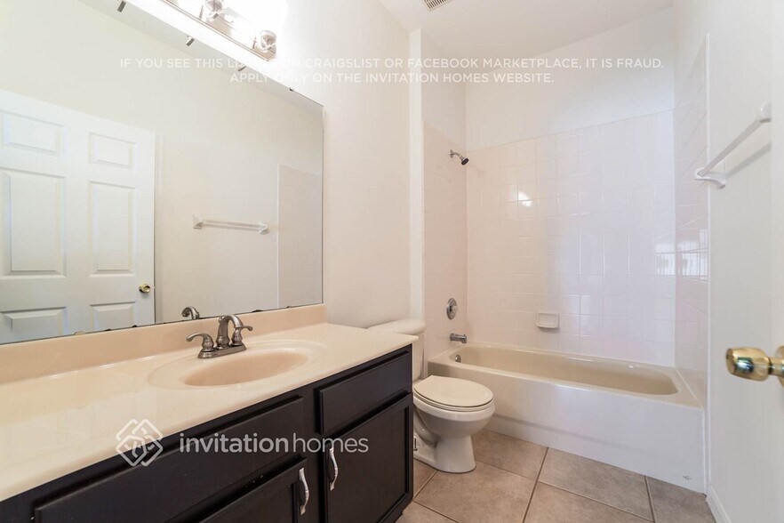 Building Photo - 2103 Hammock Moss Dr