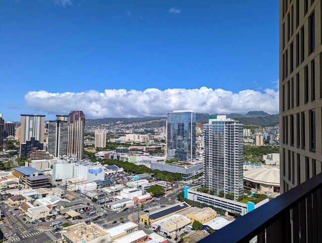 Building Photo - New Fully Furnished High Floor luxurious Studio with 1-Parking at 'A'ali'i