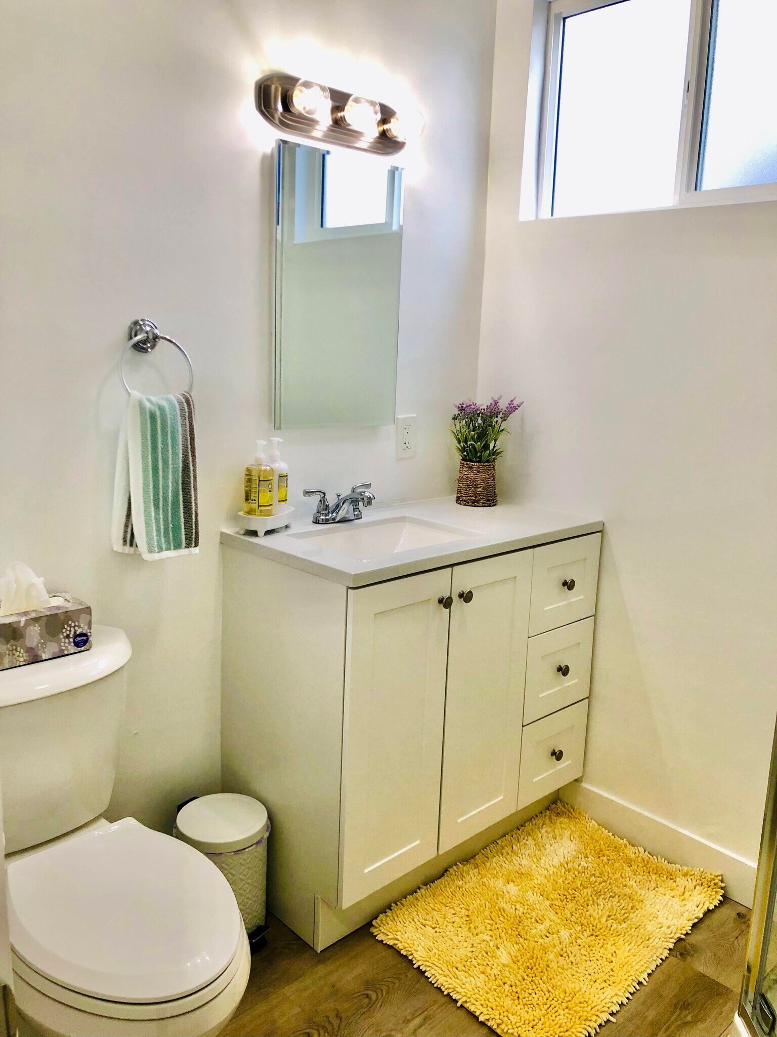 Building Photo - 4564 W 161st St