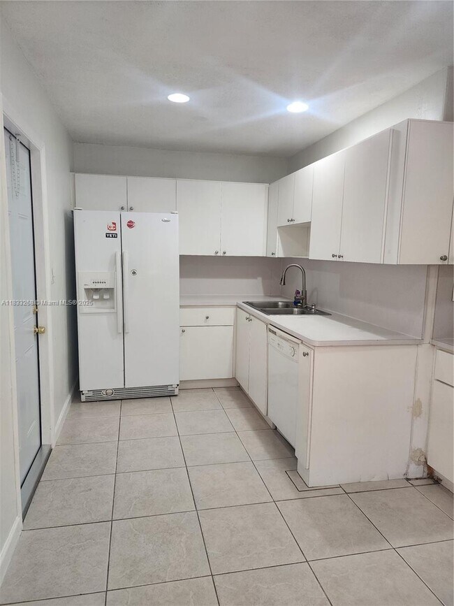 Building Photo - 4447 NW 169th Terrace