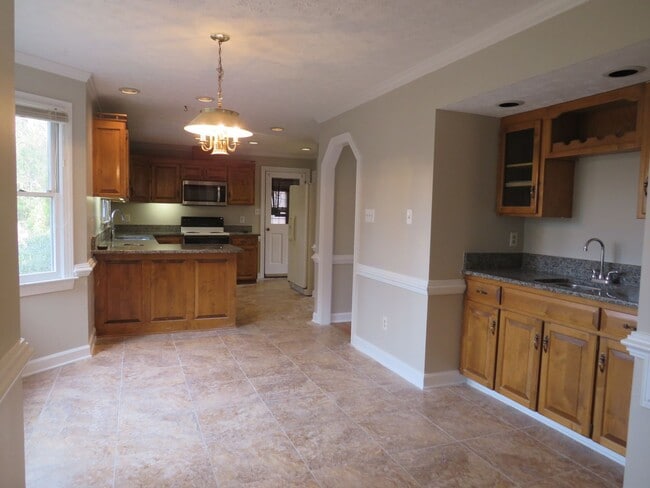 Building Photo - FOUR BEDROOM BRANDYWINE BAY